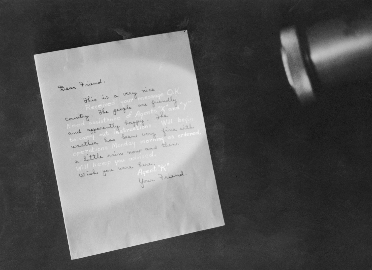 Letter Showing Invisible Ink In this second grade science experiment, students write a letter with invisible ink, as shown in the photo. The secret message is visible when a flashlight is shined onto it.